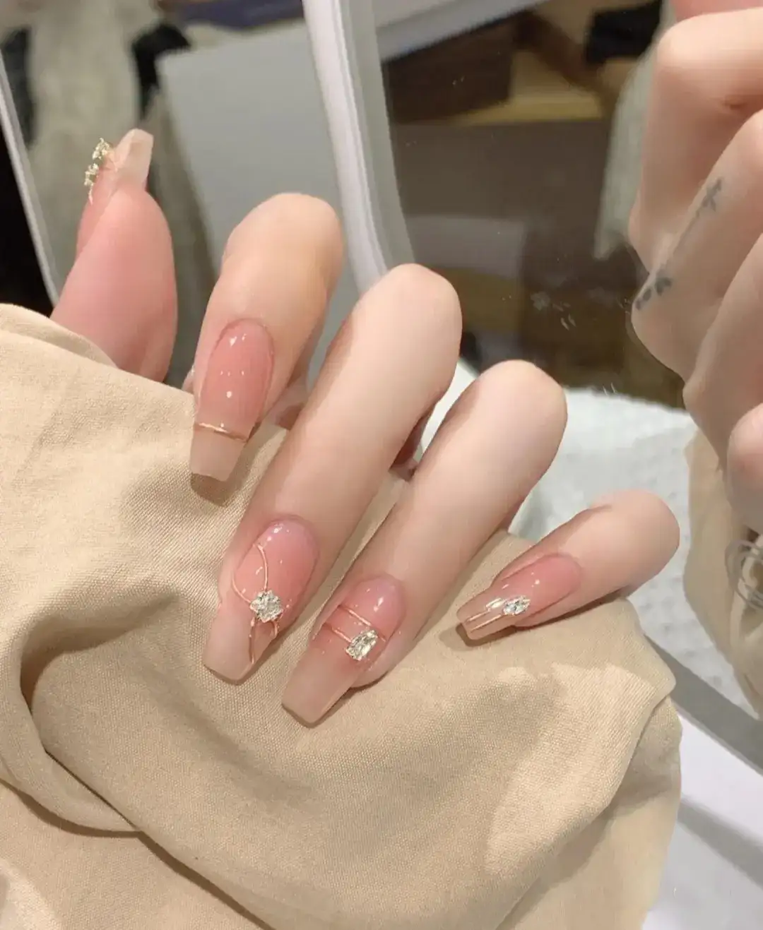 mẫu nail hàn quốc đơn giản nhẹ nhàng