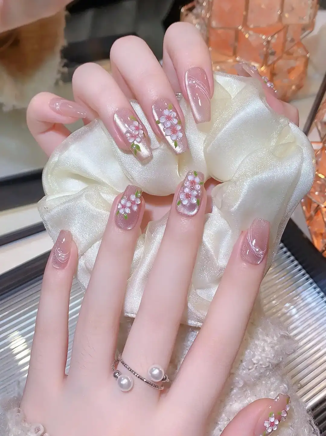 mẫu nail hoa đào lung linh, huyền ảo