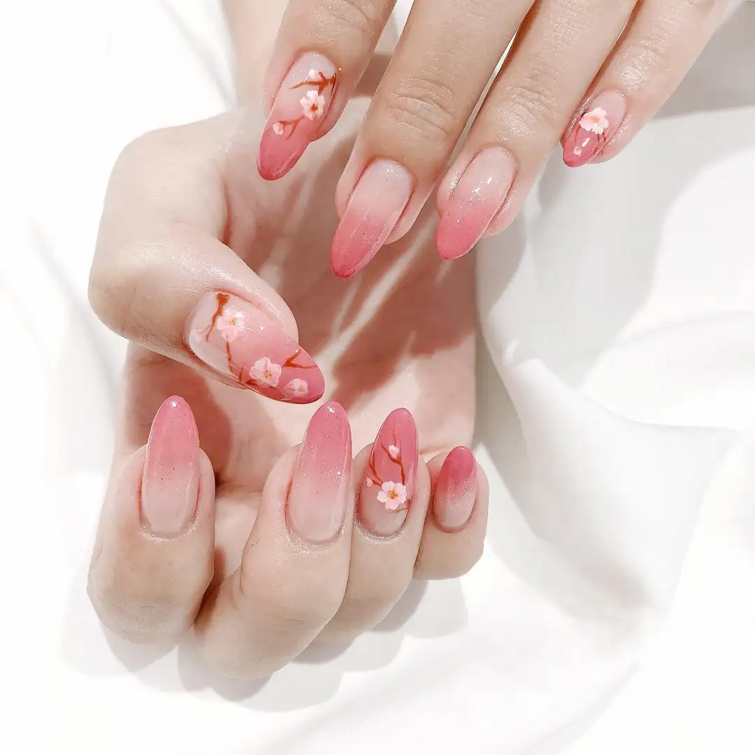 nail hoa anh đào truyền thống