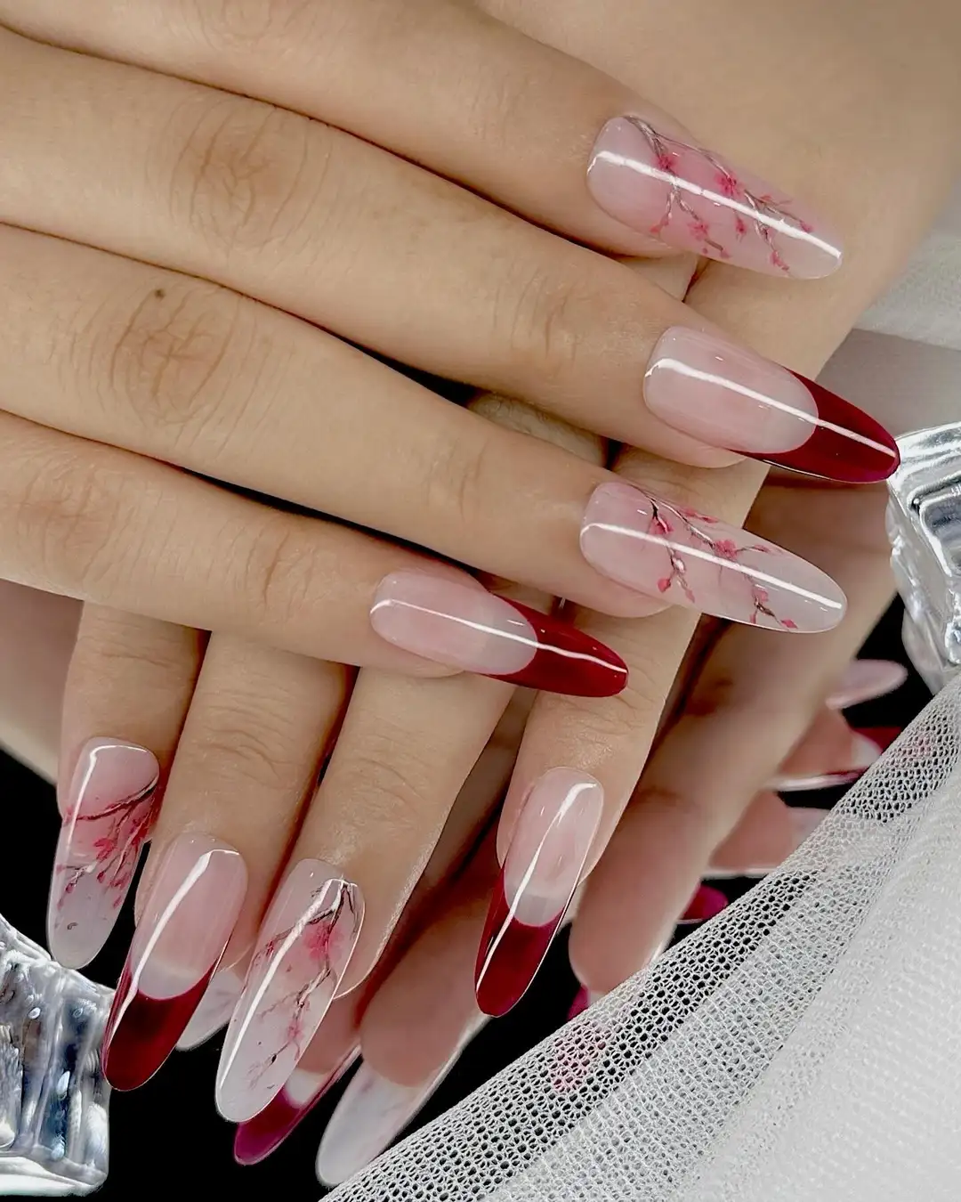 mẫu nail hoa anh đào may mắn