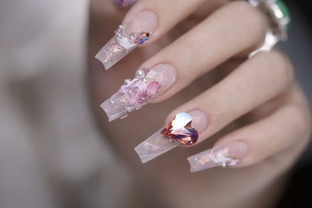 mẫu nail hoa đào đẹp sang trọng