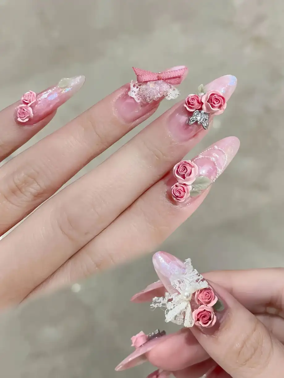 mẫu nail hoa hồng mộc mạc