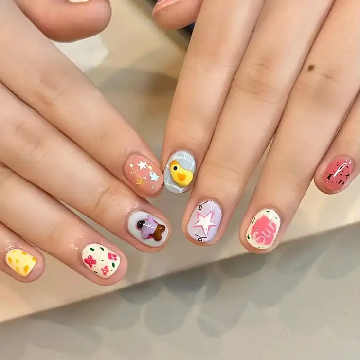 mẫu nail hoạt hình nhẹ nhàng