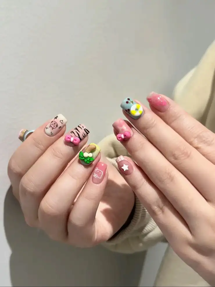 mẫu nail hoạt hình nhẹ nhàng