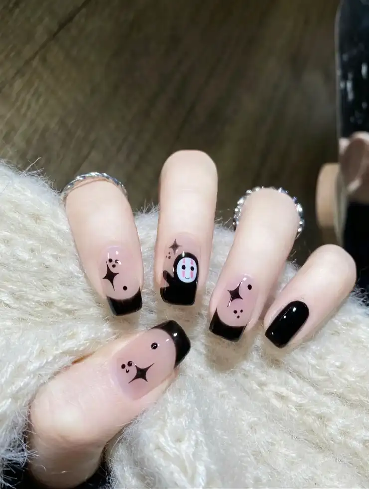 mẫu nail hoạt hình dễ thương nhẹ nhàng