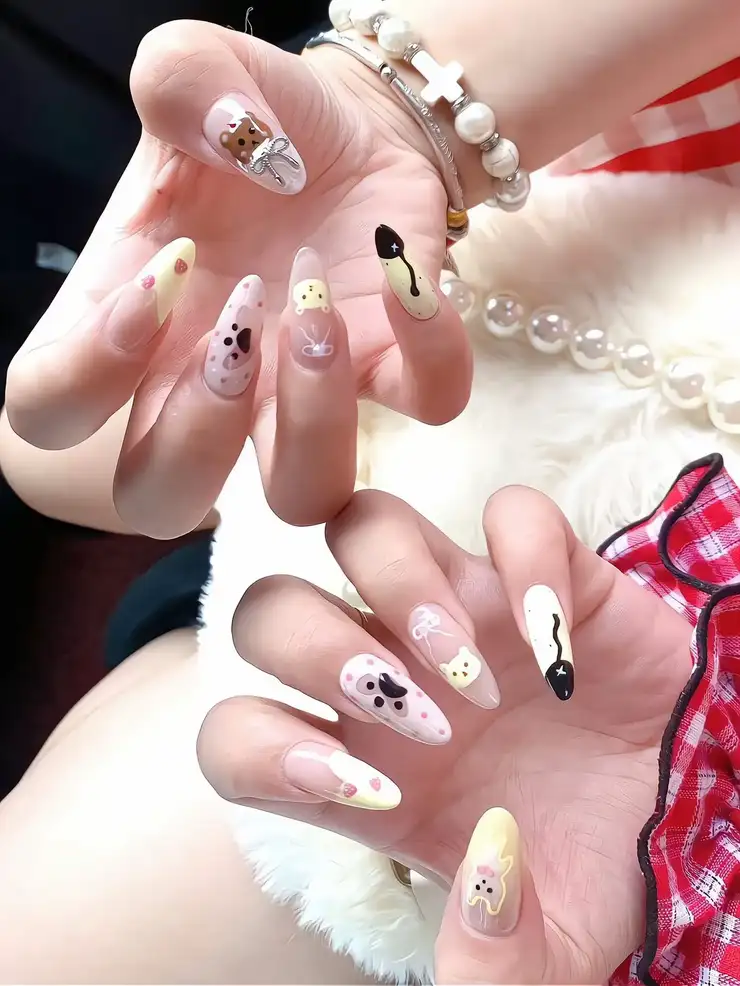 mẫu nail hoạt hình dễ thương đang làm mưa làm gió