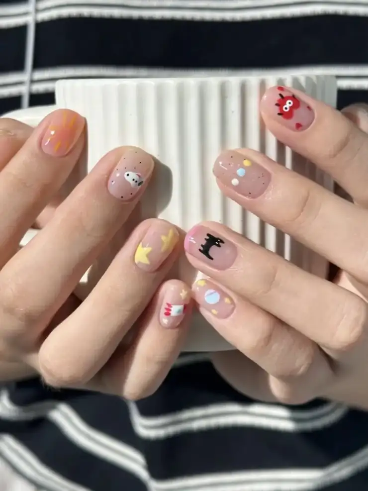 mẫu nail hoạt hình dễ thương tinh tế