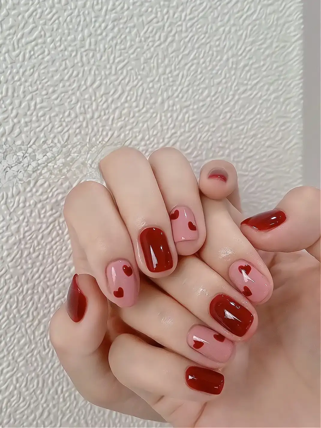 mẫu nail màu đỏ cherry lãng mạn