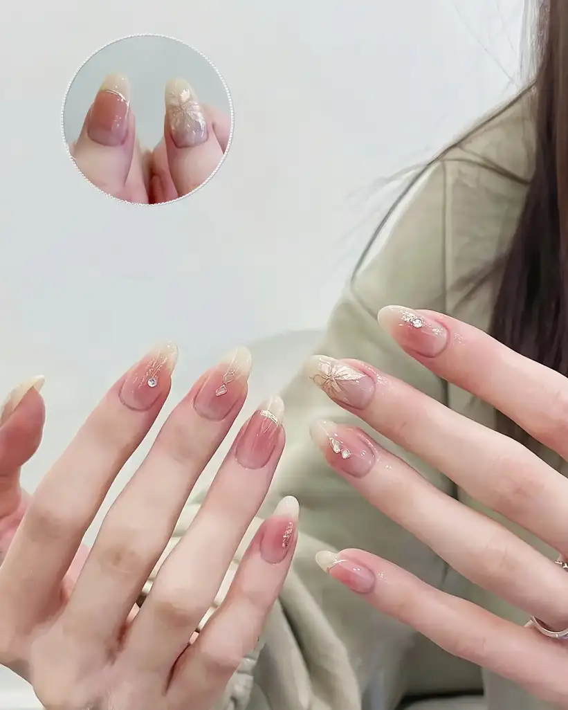 mẫu nail móng bầu lấp lánh và thu hút