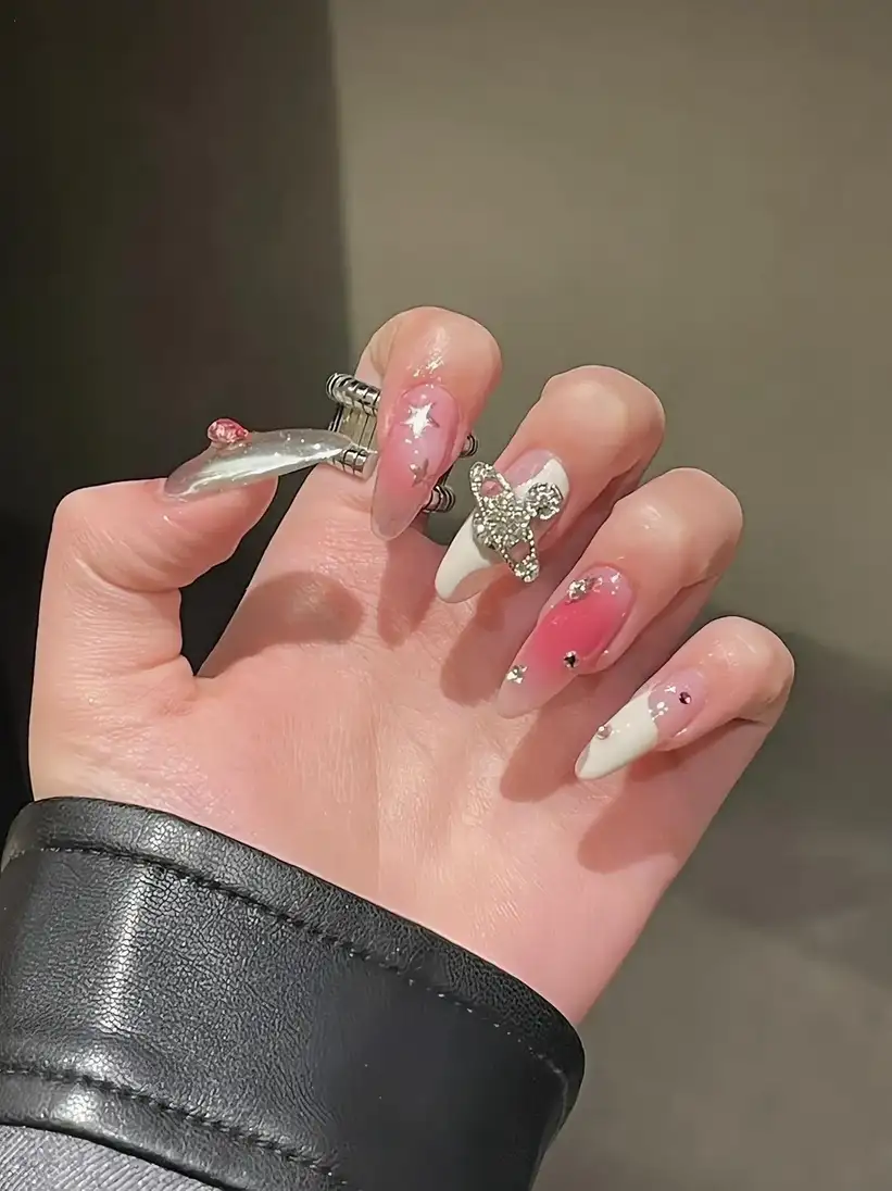 mẫu nail móng bầu nhọn tươi trẻ