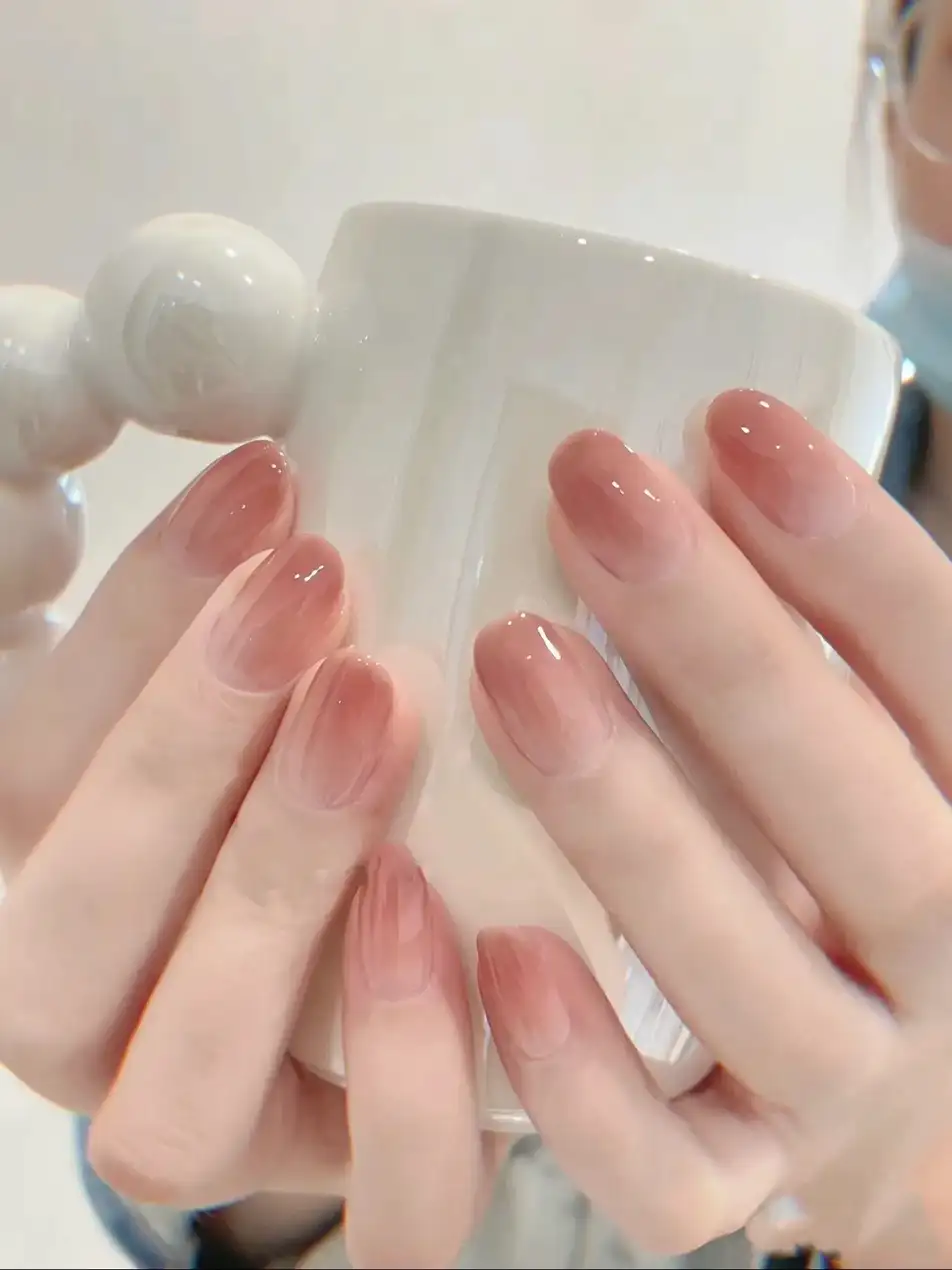 mẫu nail ombre mềm mại, cuốn hút