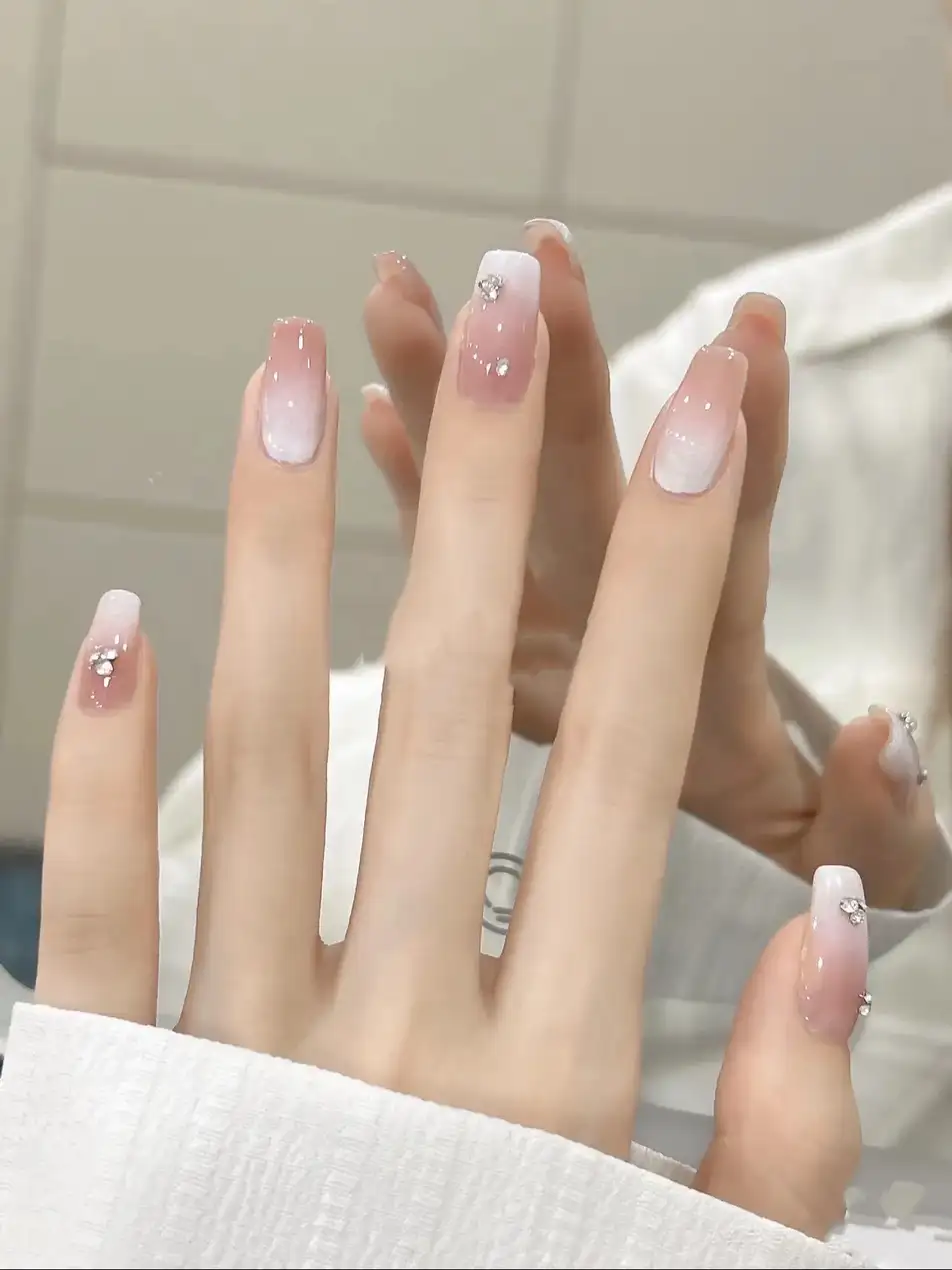 mẫu nail ombre hồng đẹp