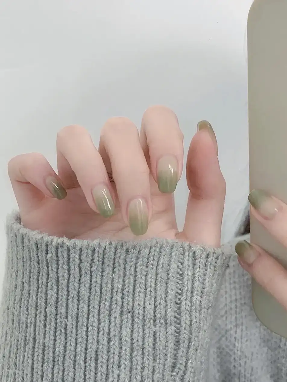 mẫu nail ombre xanh lá cây