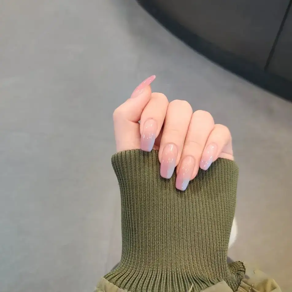 mẫu nail ombre tím