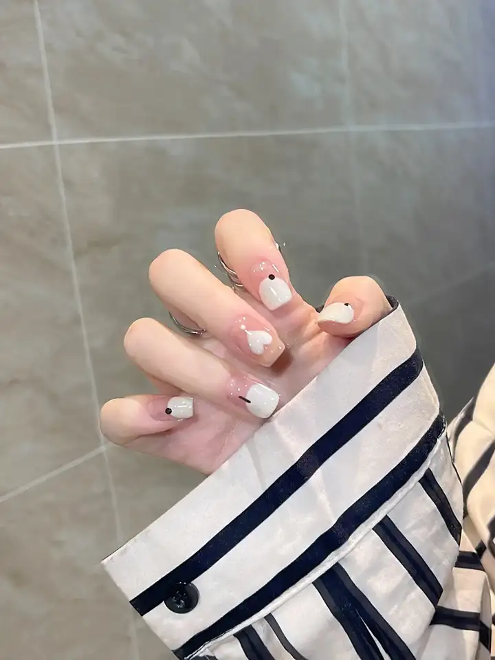 mẫu nail sơn đầu móng thanh thoát