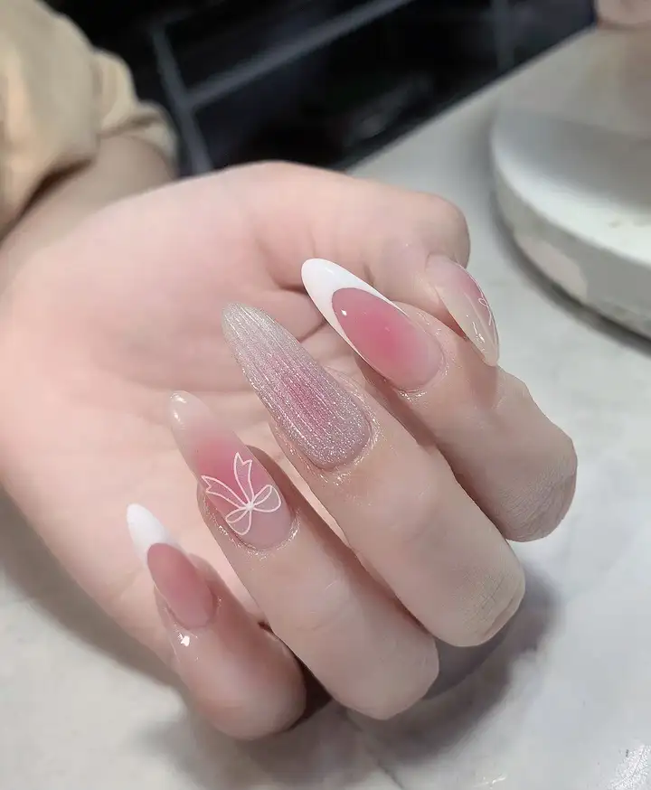 mẫu nail sơn đầu móng tinh tế, bắt mắt