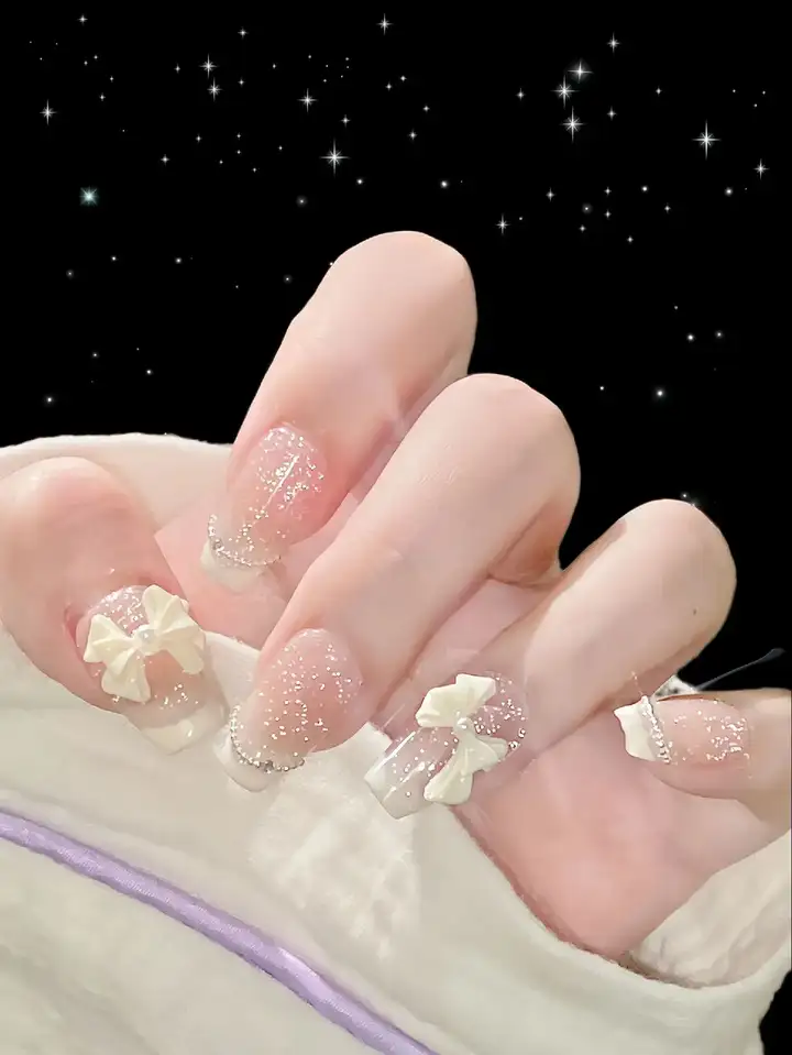 những mẫu nail sơn đầu móng thanh lịch