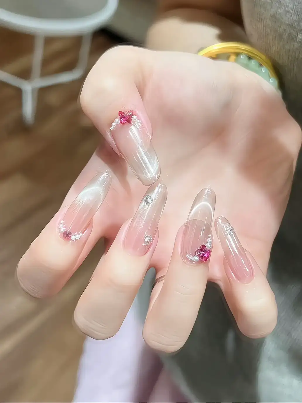 nhẹ nhàng mẫu nail sơn thạch đính đá mới lạ, thời thượng