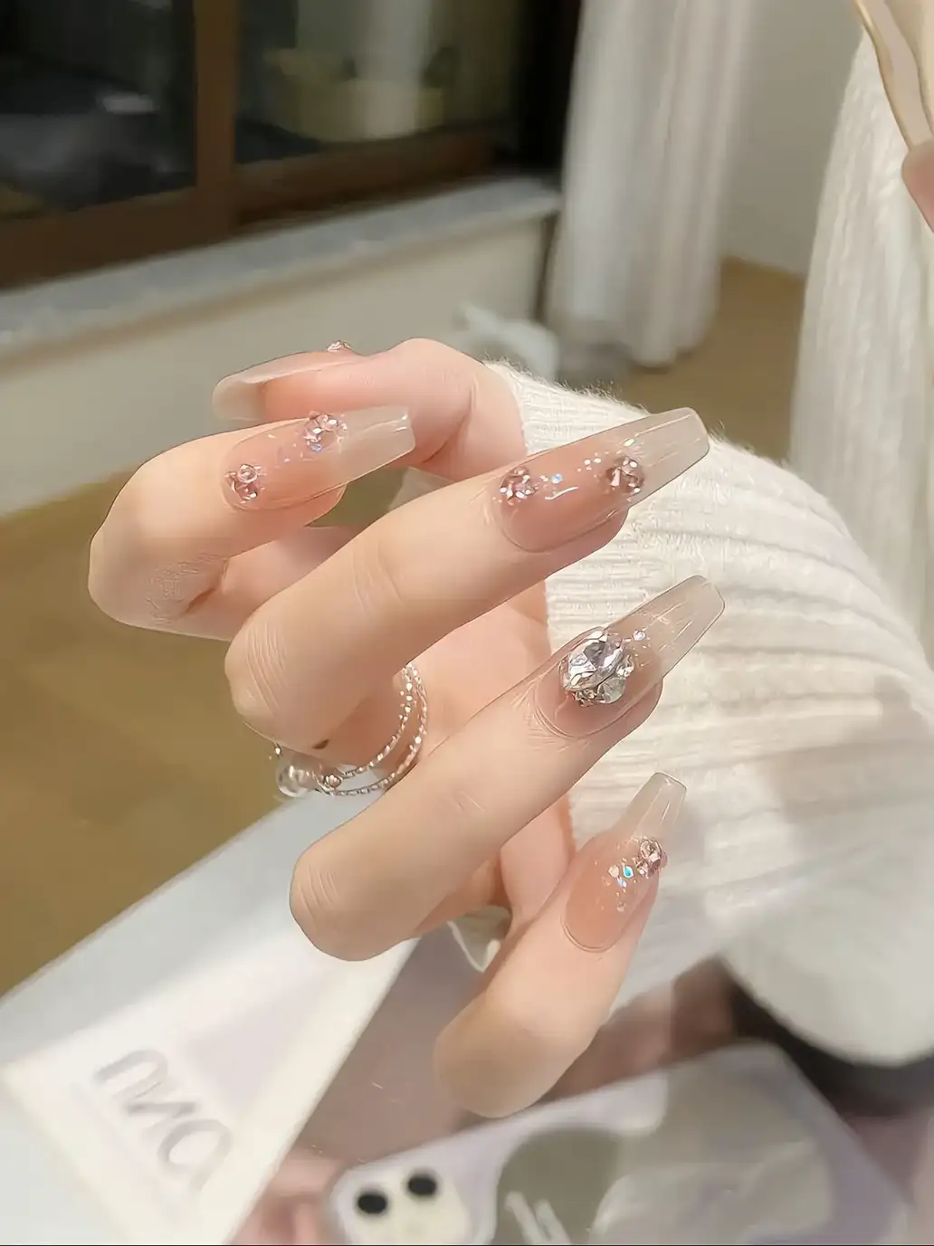 mẫu nail thạch đính đá đẳng cấp