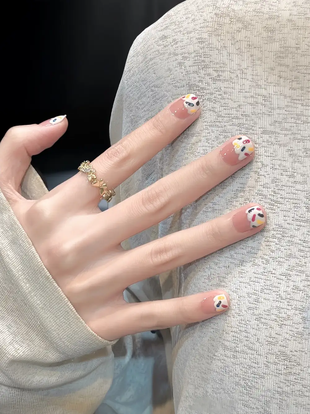 mẫu nail tay xinh nhẹ nhàng sành điệu