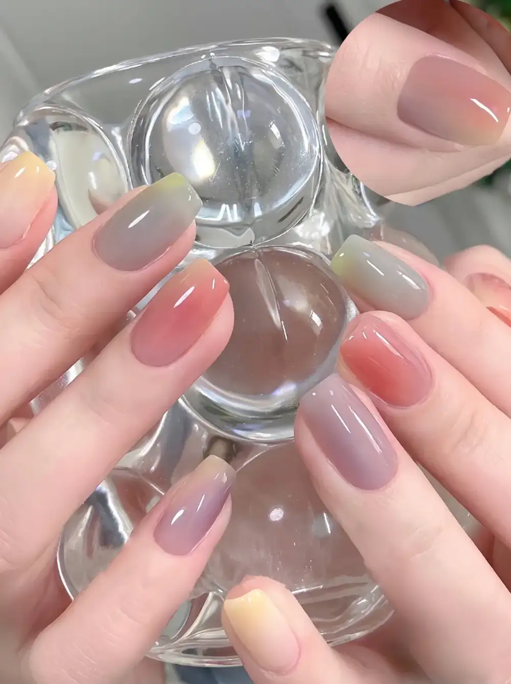 mẫu nail tay nhẹ nhàng hài hòa