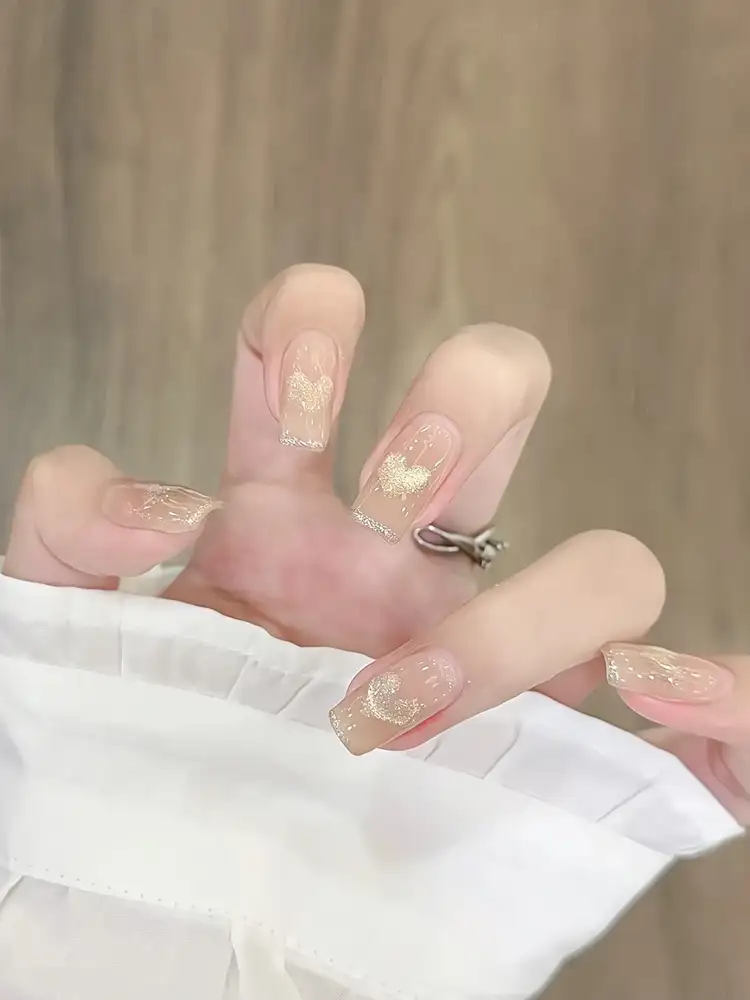 các mẫu nail trái tim đẹp tươi mới, vui vẻ