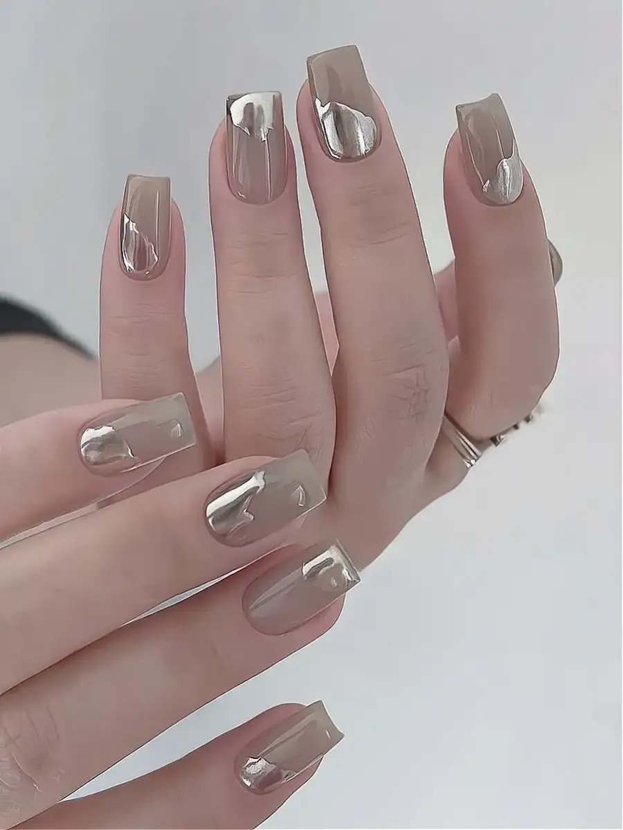 mẫu nail tráng gương cực quang lãng mạn