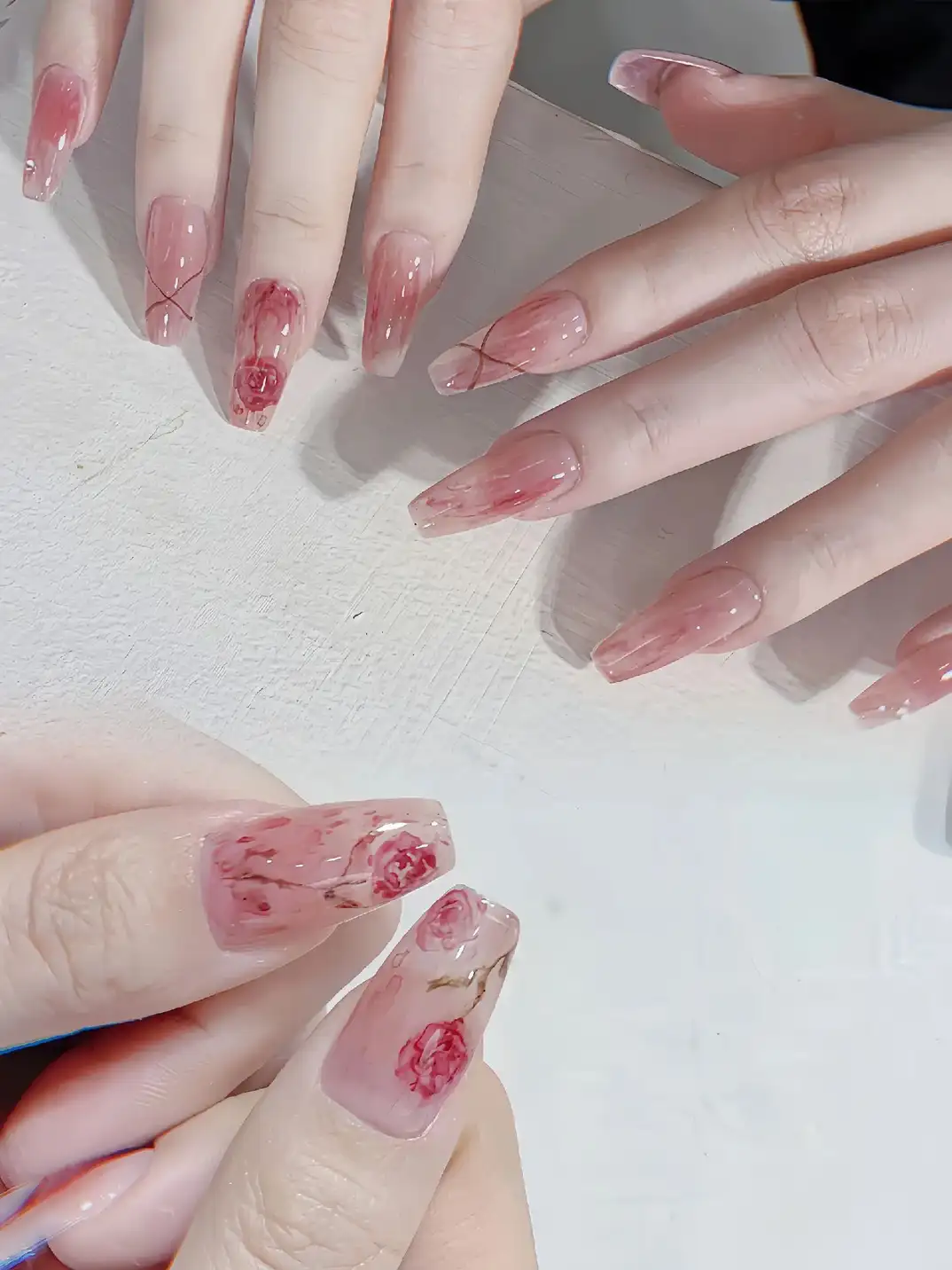 những mẫu vẽ hoa nail đơn giản đẹp dịu dàng