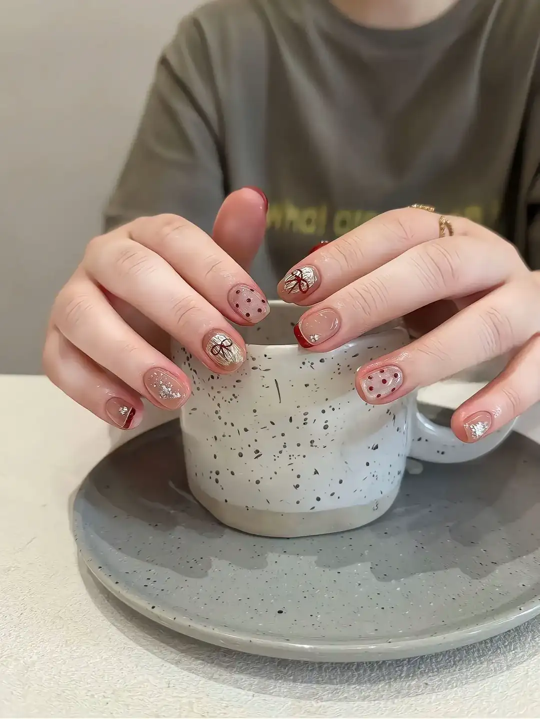 mẫu nail chấm bi đẹp sang trọng