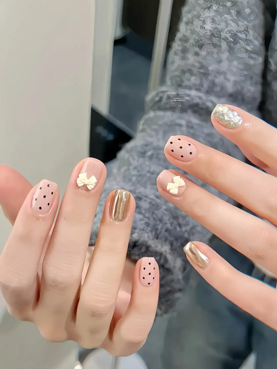 nail chấm bi đơn giản tinh tế 