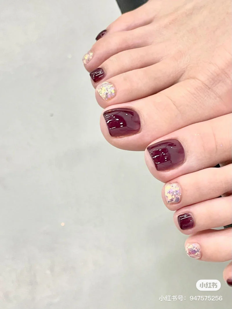 mẫu nail chân basic đơn giản