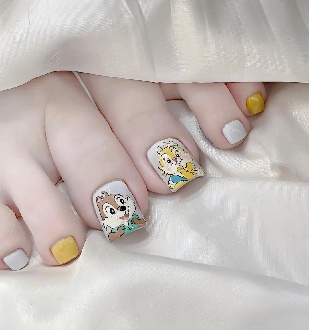 mẫu nail chân dễ thương đẹp mắt