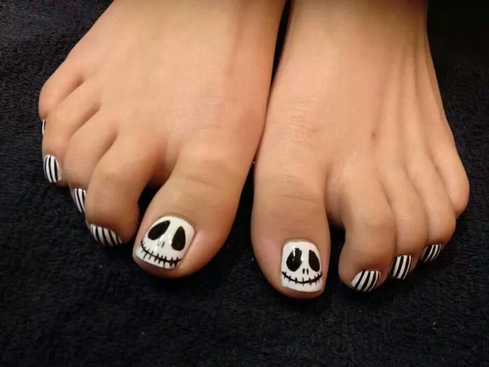 nail chân halloween bắt mắt