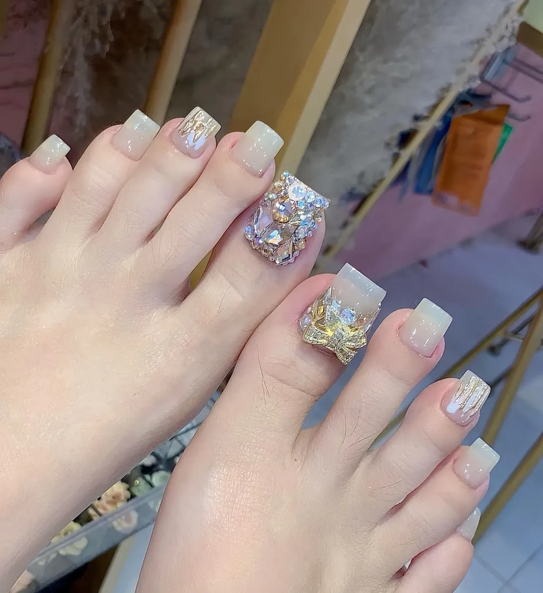 nail chân thạch bắt mắt