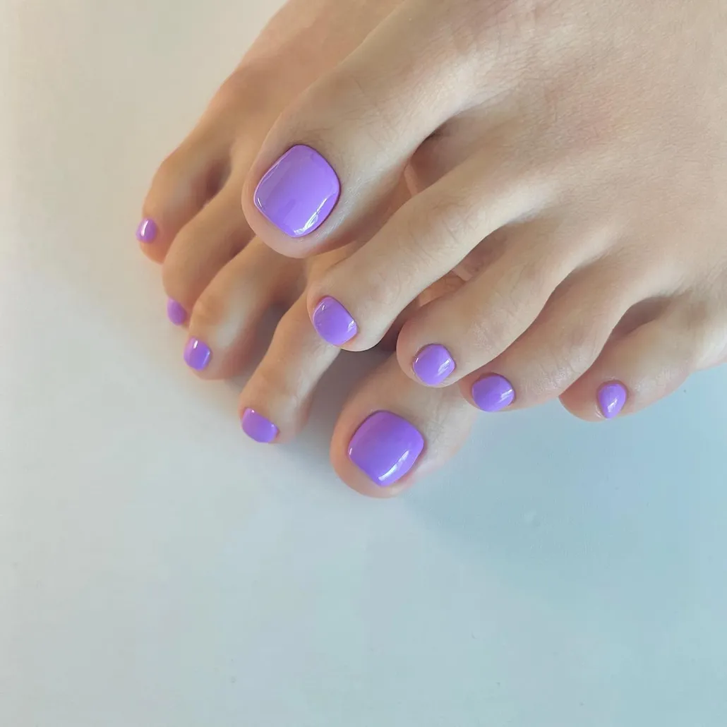 mẫu nail chân màu tím 2