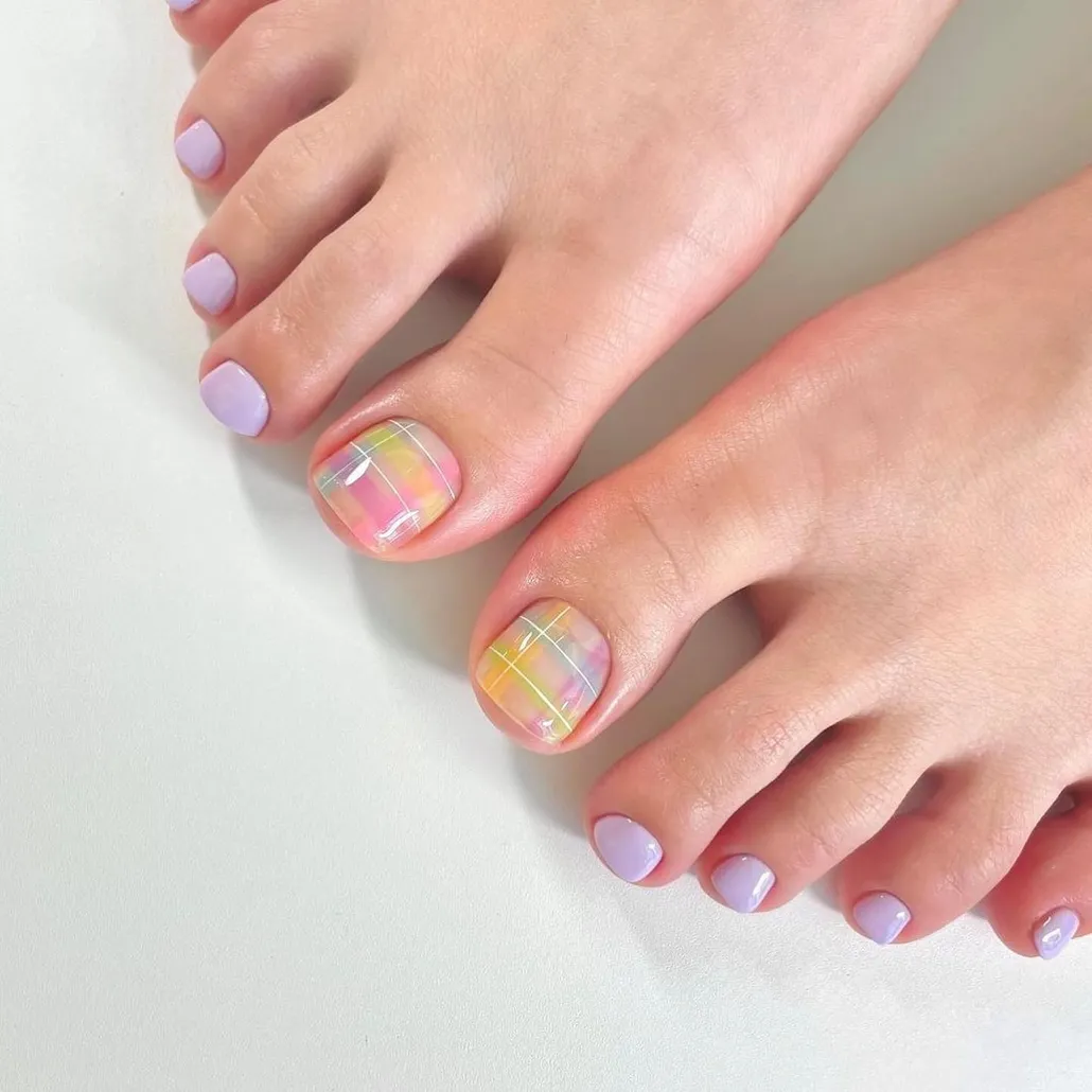 mẫu nail chân màu tím đẹp mắt