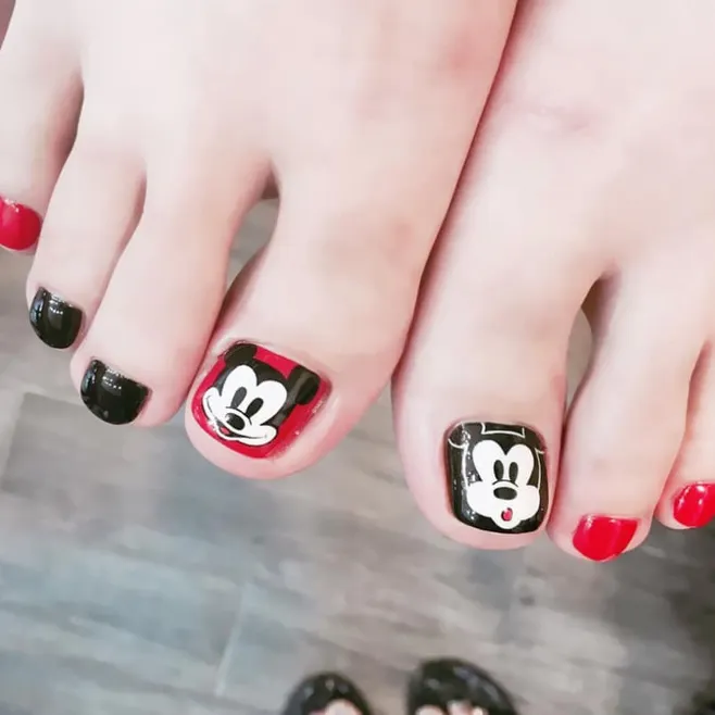 nail chân mickey