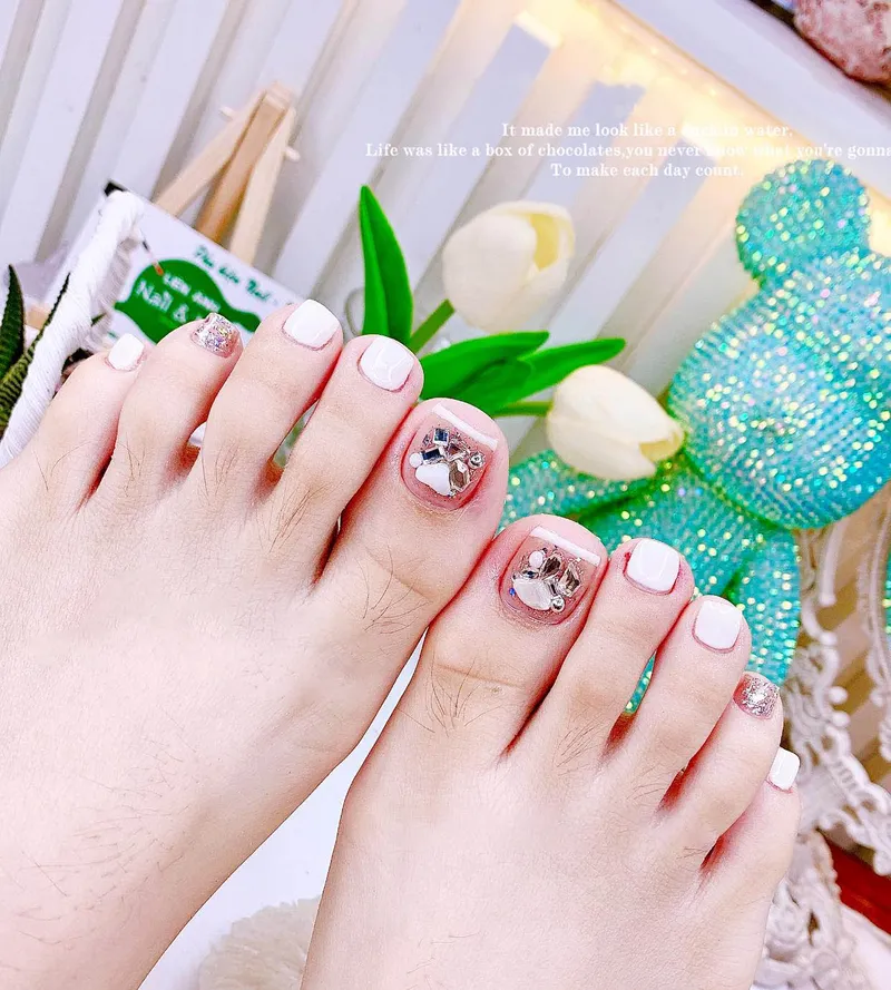 nail cho móng chân ngắn nhẹ nhàng