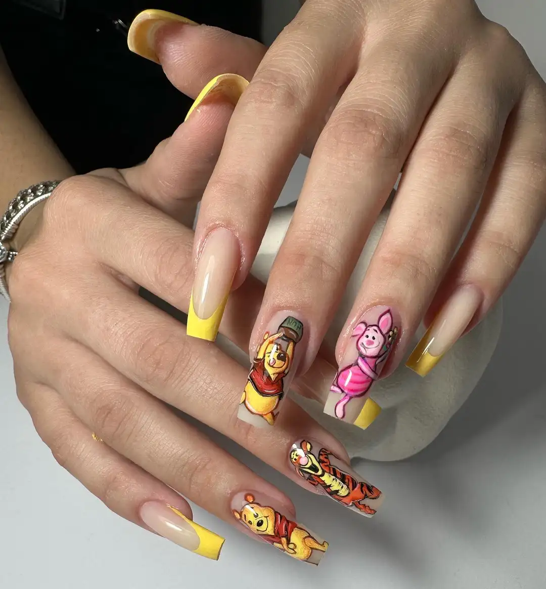 mẫu nail phong cách châu âu ấn tượng