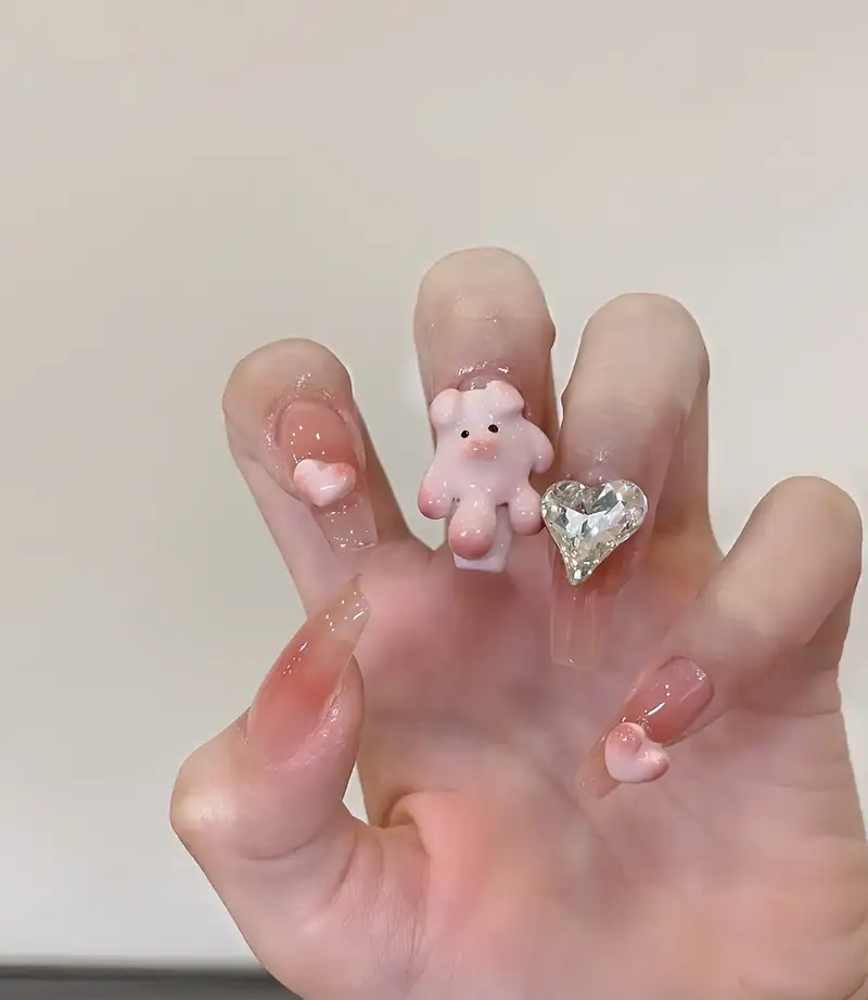 mẫu nail hình con heo ngọt ngào