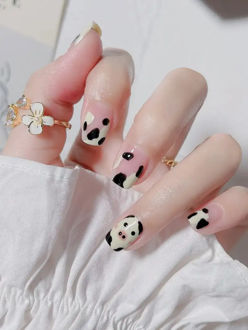 nail con heo tinh xảo