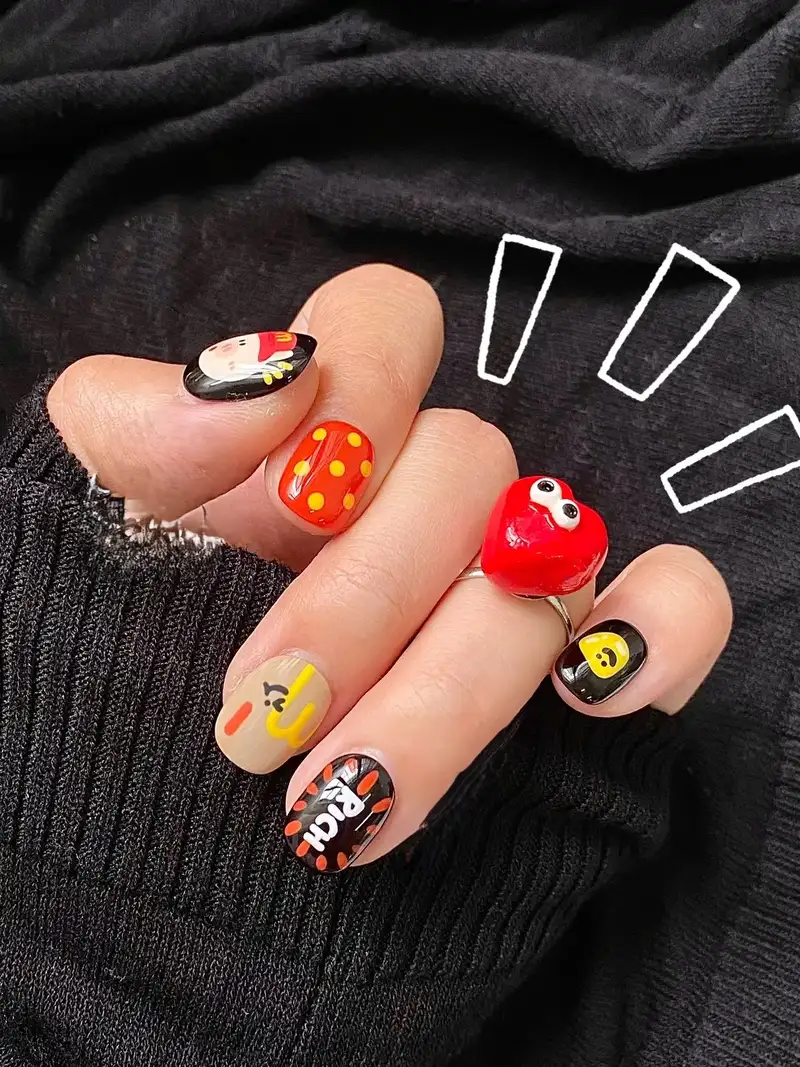 mẫu nail hình con heo độc đáo