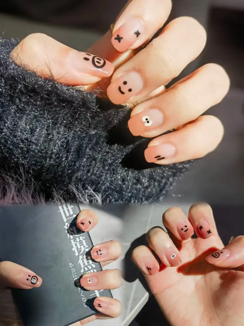 mẫu nail hình con heo xinh hết sẩy