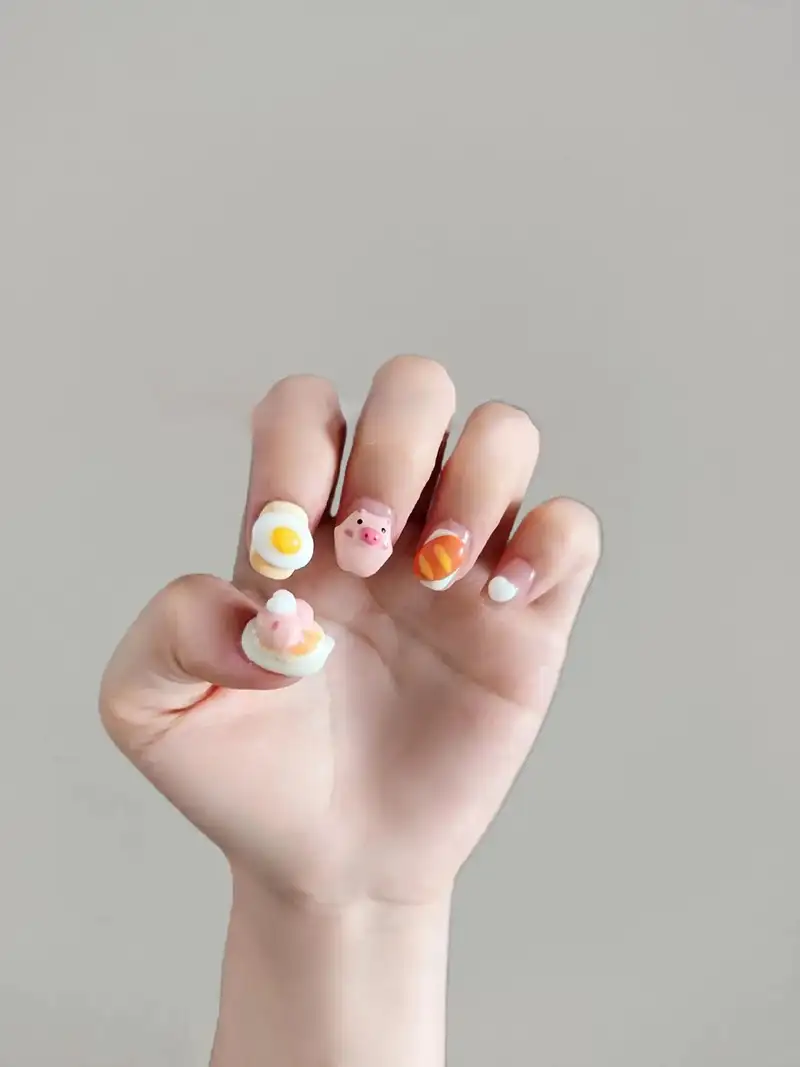 nail con heo ngộ nghĩnh