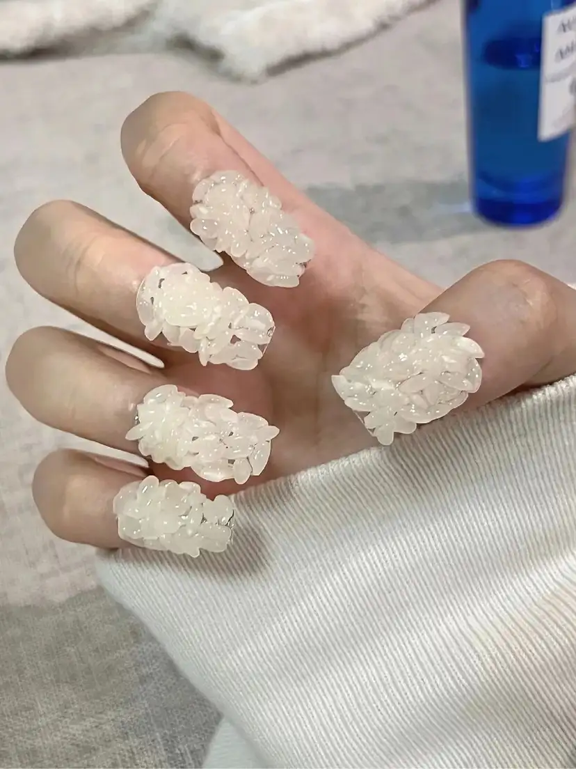 những bộ nail độc lạ điểm ấn riêng