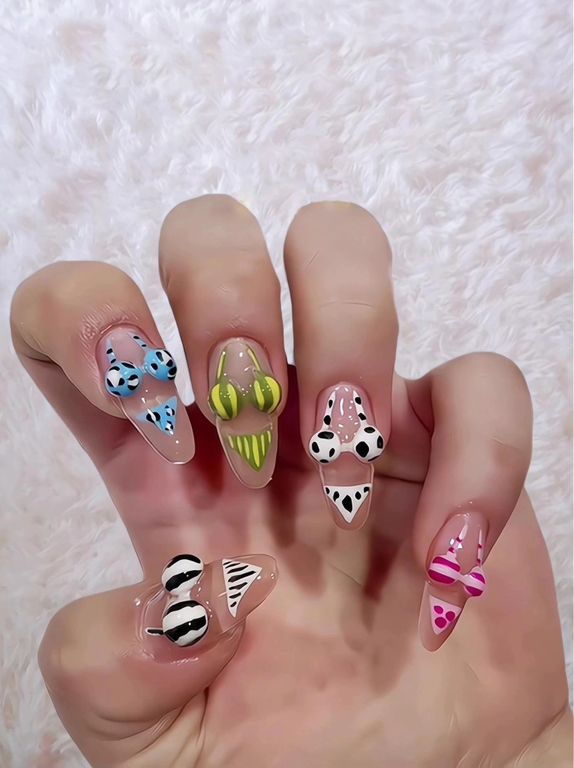 mẫu nail độc lạ ấn tượng