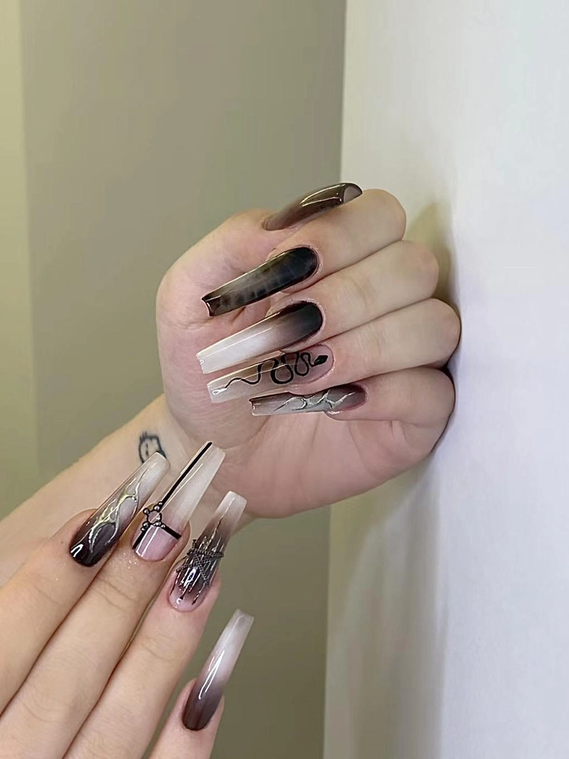 mẫu nail độc lạ đẹp mắt