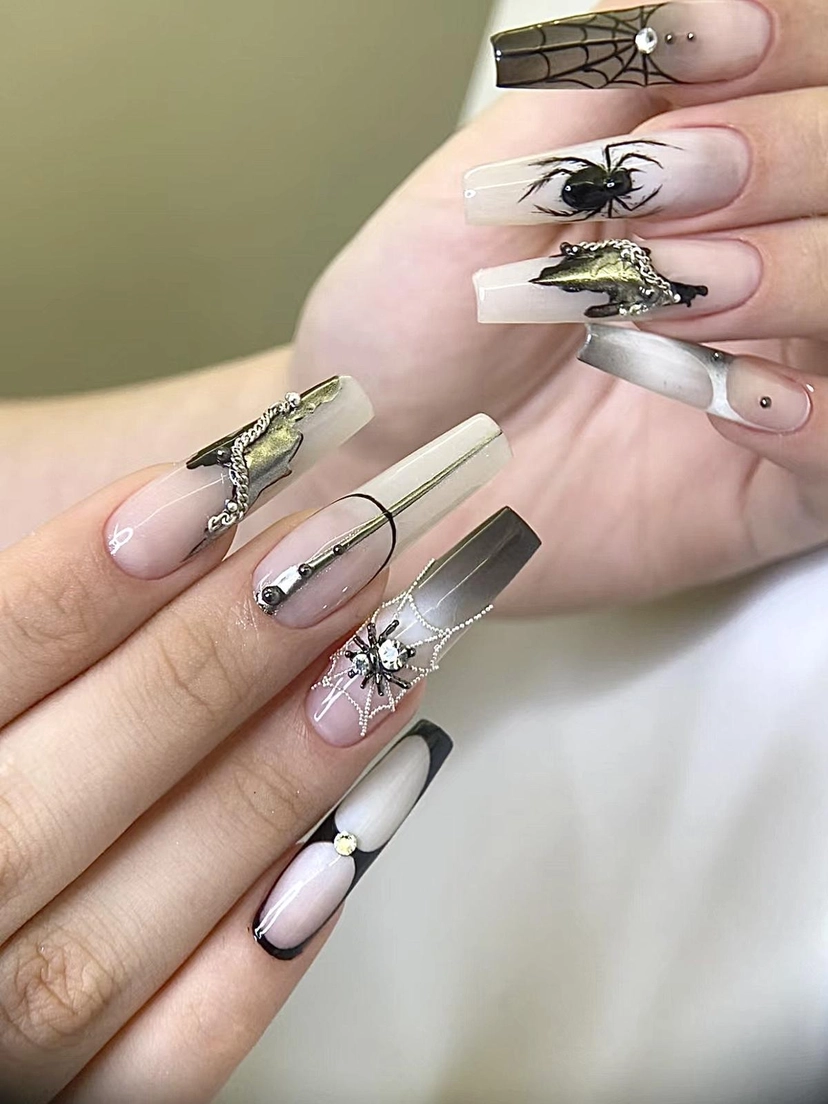 những mẫu nail độc lạ đẹp