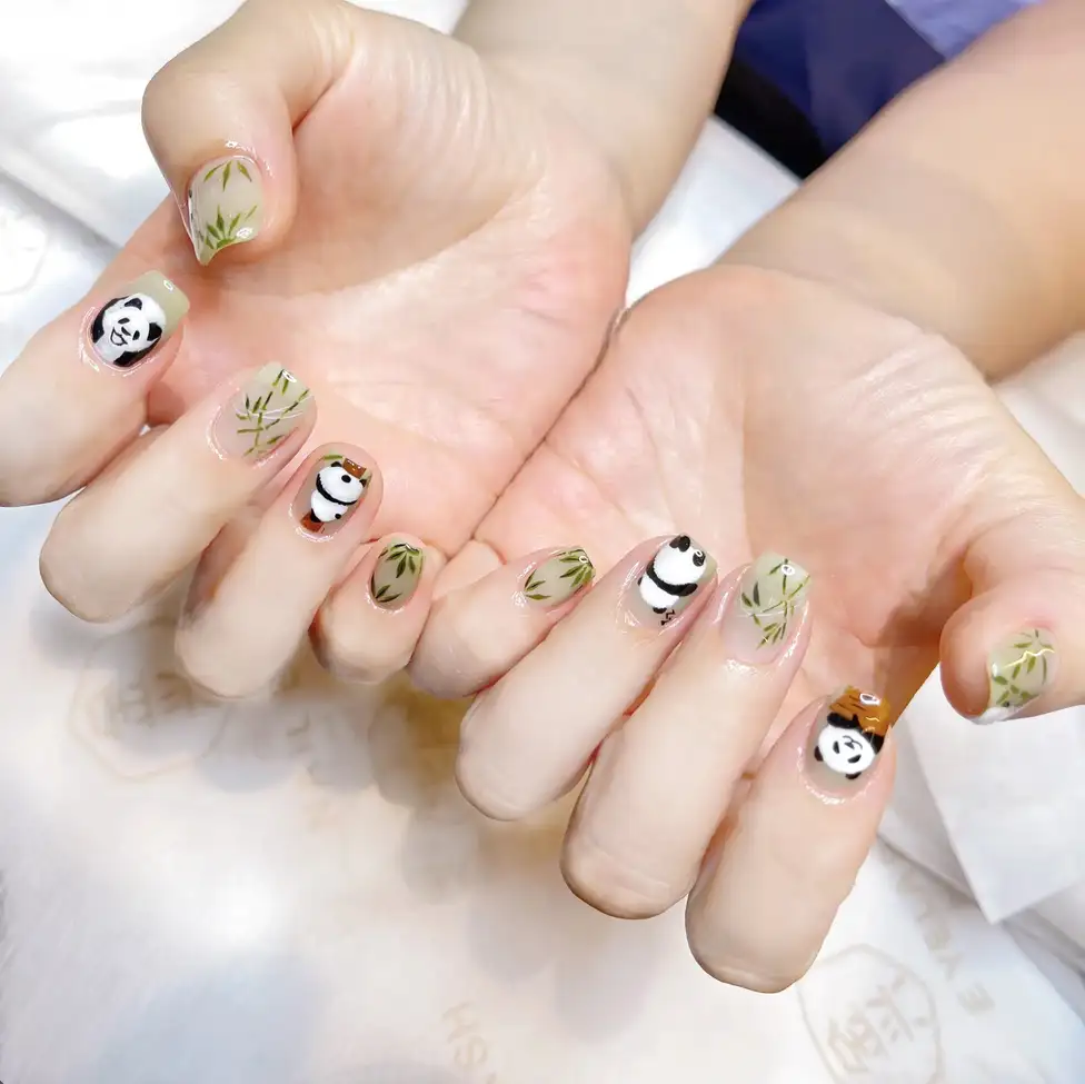 nail hình gấu trúc đẹp tinh tế