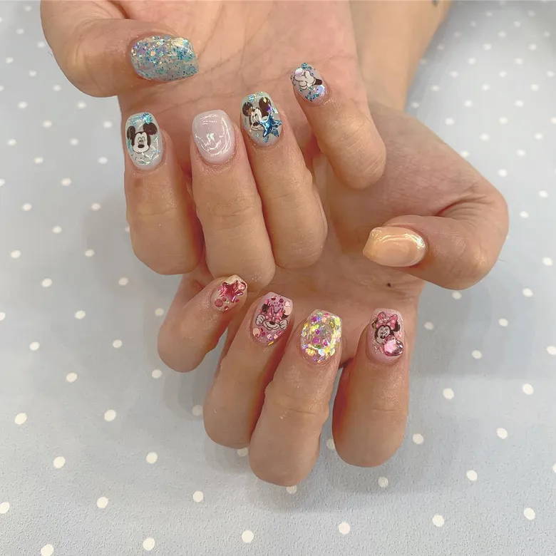 Mẫu nail Mickey ngộ nghĩnh